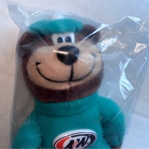 A&W Vintage AlphaKids Rooty Green Sweater Mini Plush Beanbag Toy New in Package‎